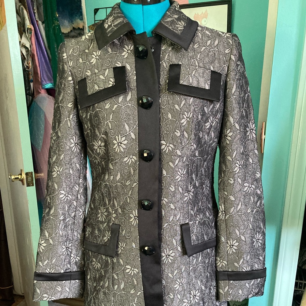 Nine West Gray Floral Brocade Blazer with Black Trim